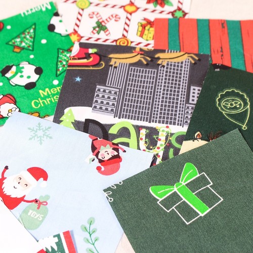 100 Cotton Christmas Fabric Bundle Precut 4" Charm Squares Sewing Holiday Crafts - Picture 6 of 7