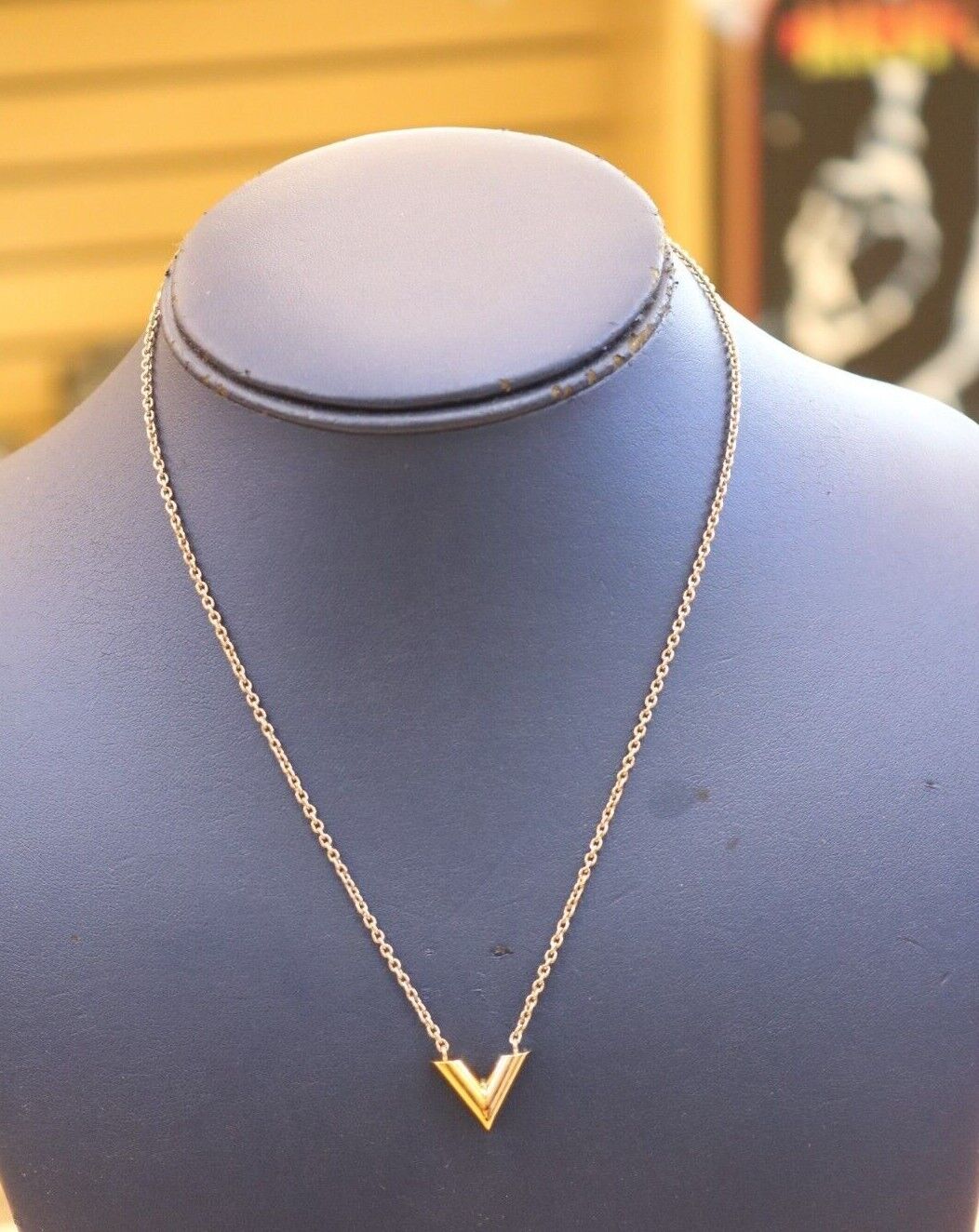 Louis Vuitton Essential V Necklace