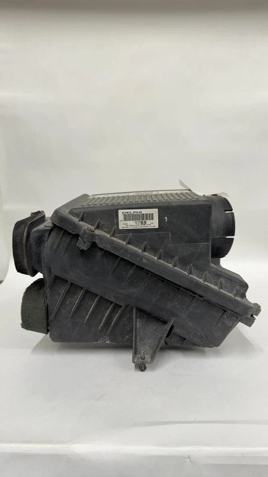 Воздухоочиститель 2002 Chevrolet Avalanche 1500 без высокой емкости 5,3 л 15079969 - Изображение 3 из 4