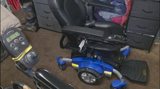 Jazzy Electric Powerchair Blue 4-Wheel Joystick Control Padded Armrest