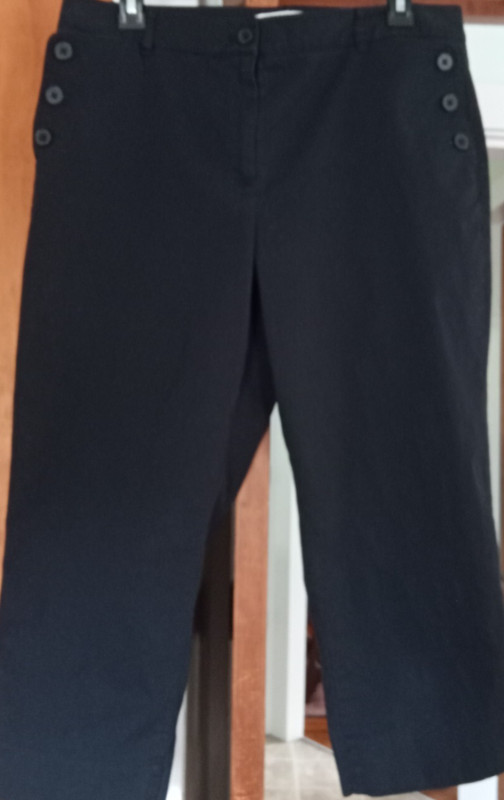 Women's Sz. 12 Talbot Capris.. Black Cotton Blend 