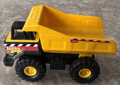 Vintage Maisto Hasbro Tonka Mini Mighty #768 Quarry Dump Truck Plastic 1998-NEW