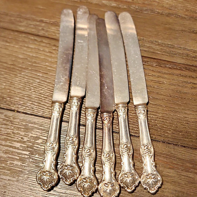 1847 Rogers Bros 1906 Charter Oak Pattern Silver Knives  (6)