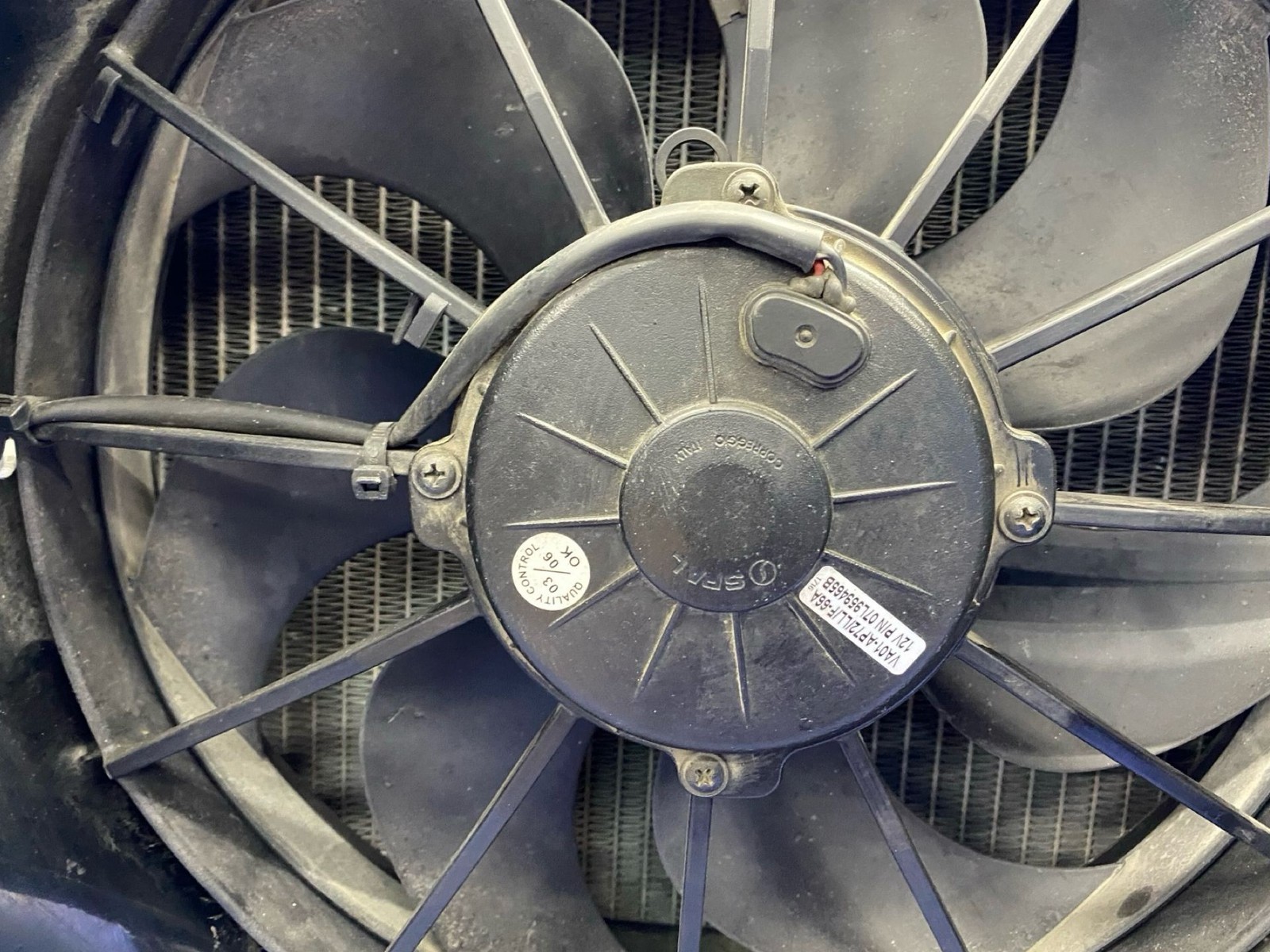 2006 Lamborghini Gallardo 5.0L Front Left Radiator Air Condenser Cooling Fan