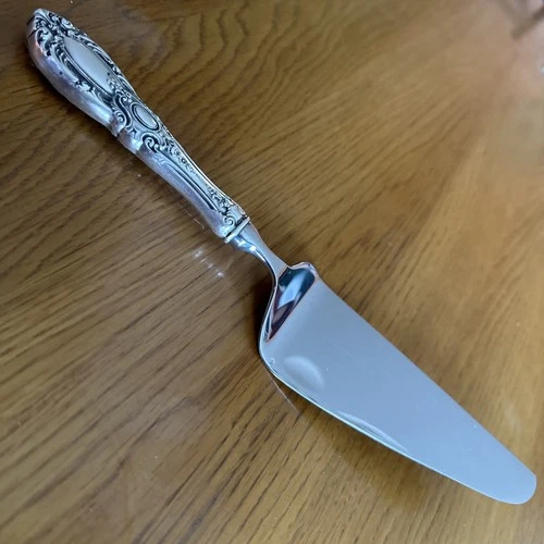 King Richard Pattern by Towle Sterling Silver Cake/pie Server 10 3/4"