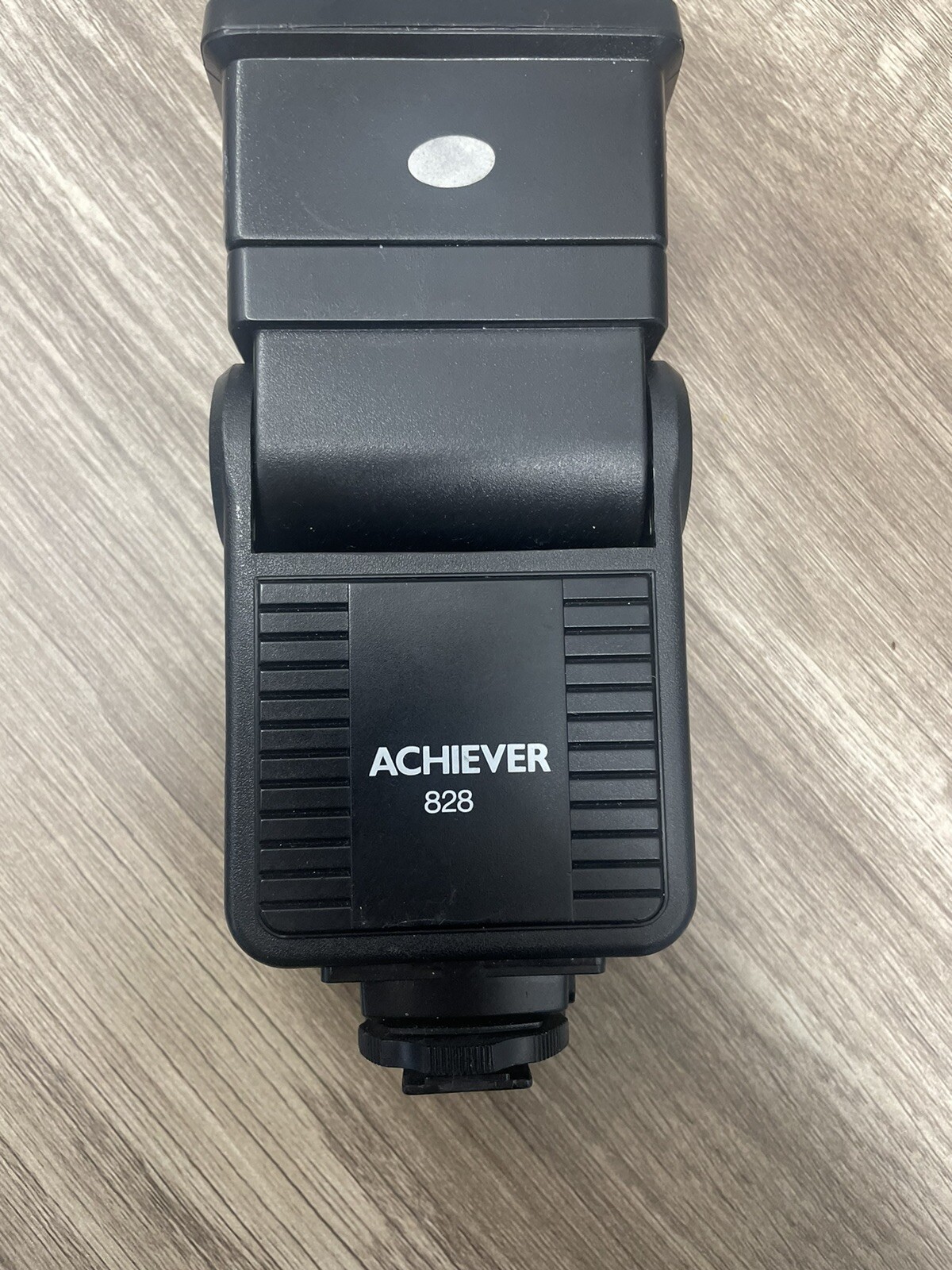 Achiever 828 Universal/tilt/auto film camera flash (missing battery ...