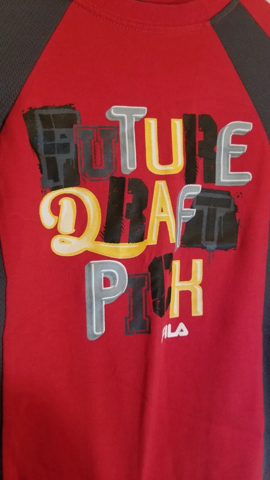 Camiseta FILA para niño "Future Draft Pick" roja + gris tema fútbol talla 5/6 Foto 2 de 4
