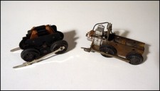 A Lot of 2 Standard Size Model Train Railroad Locomotive Engines Untested R1303