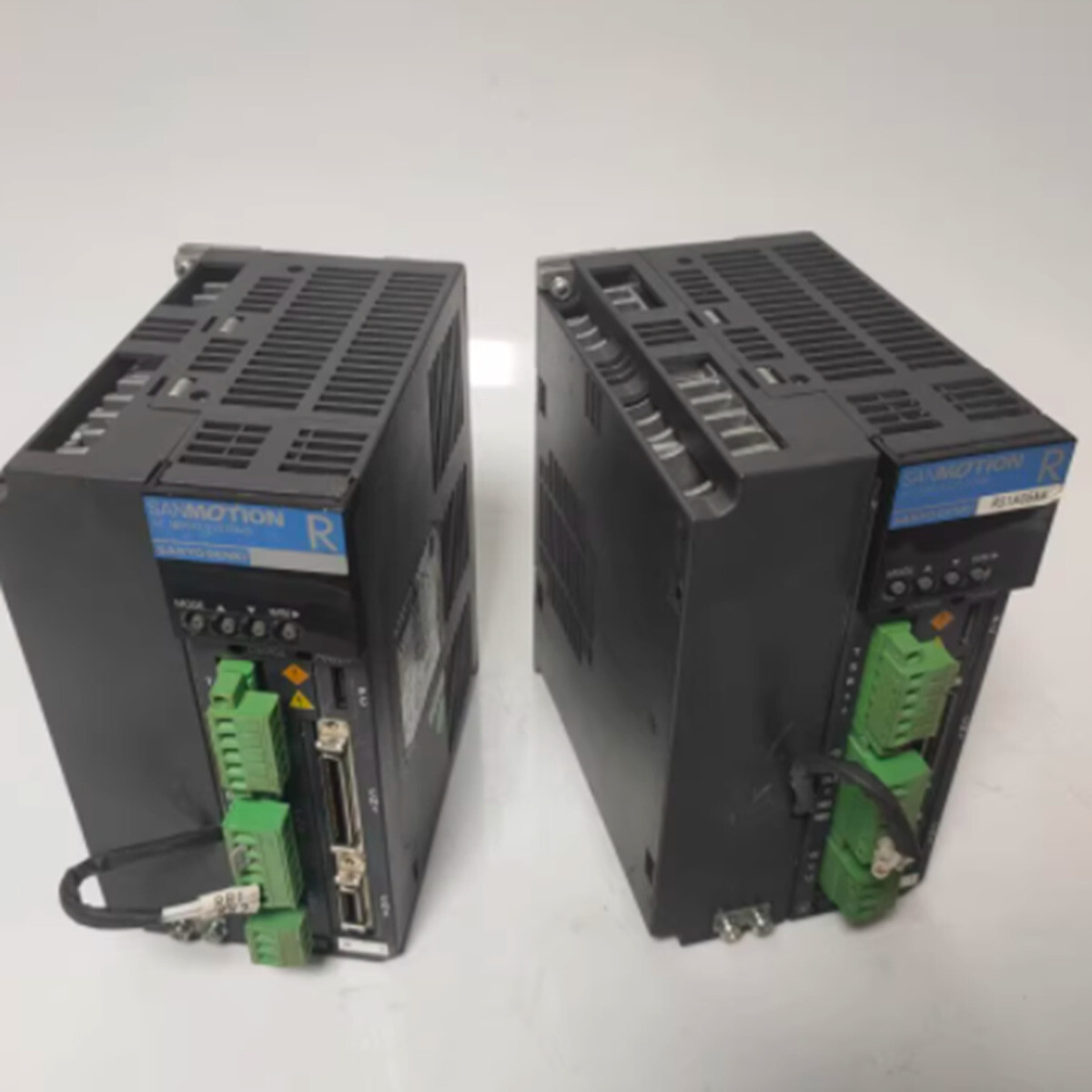 NEW RS1A05AAW Servo Drive #F8