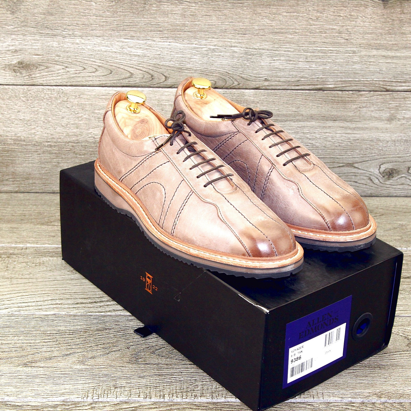 * NIB * $295 Allen Edmonds VOYAGER 9 B Narrow Tan * add $15 new Cedar ...