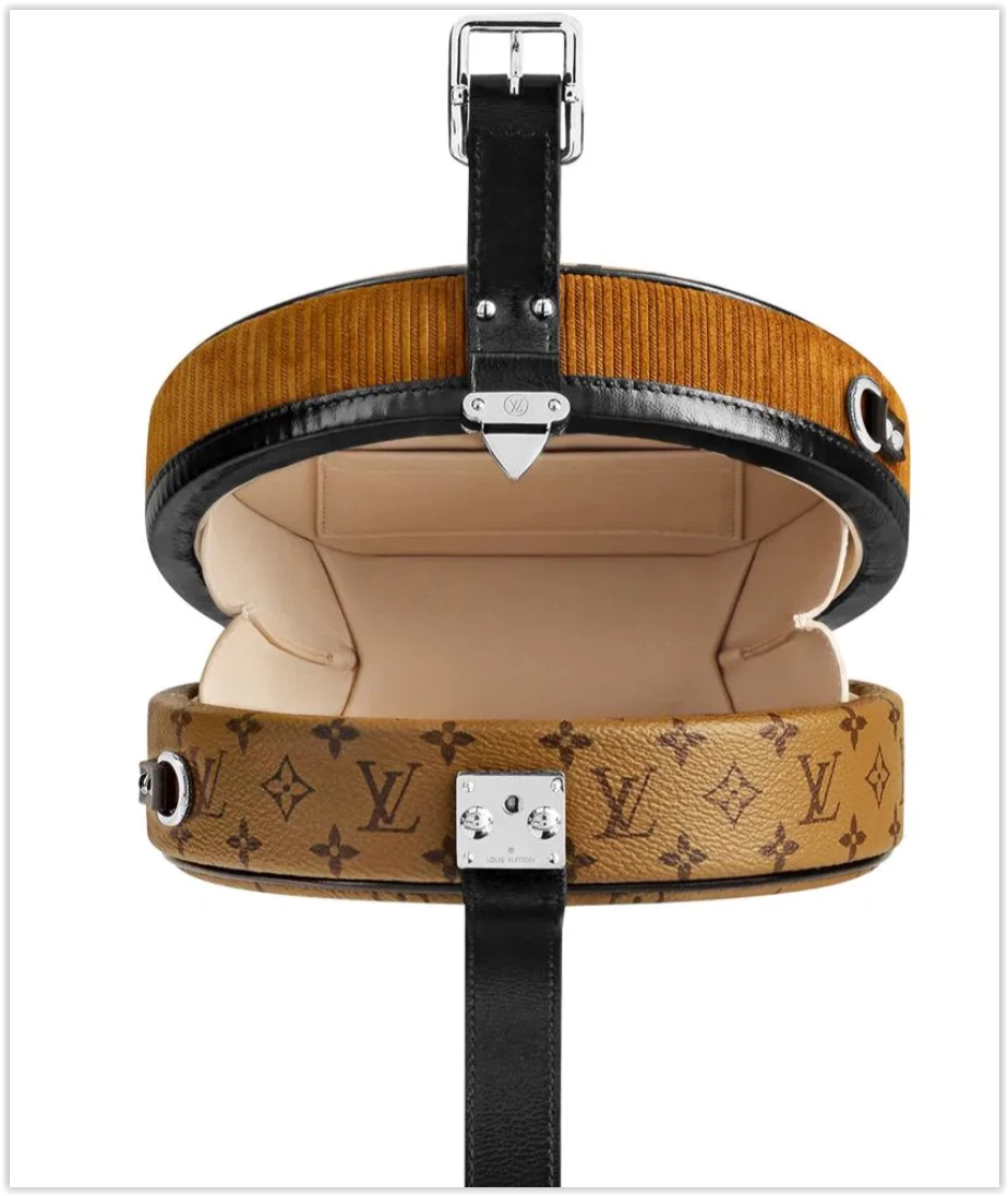 Petite boite chapeau reverse monogram deals