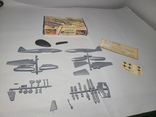 Vtg AIRFIX 1/72 Scale Airplane Kit in Box * M.E. 262 Aircraft Series 11-39