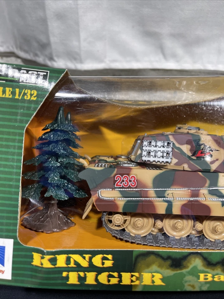 NewRay литой 1:32 WW2 король тигр с тремя фигурками лот из 2 коробки - Изображение 3 из 4