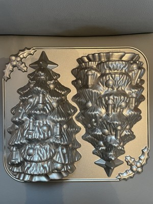 Nordic Ware 3D Two Halves Standing Christmas Tree Cake Pan 9 Cups 2.1 Liter