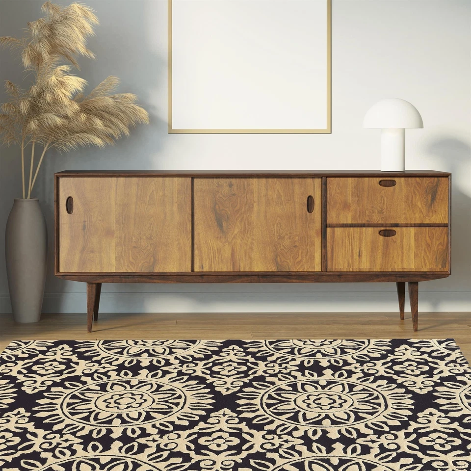 Linon Trio Melinda Hand Tufted Polyester 5'x7' Area Rug in Navy - Image 2 of 4