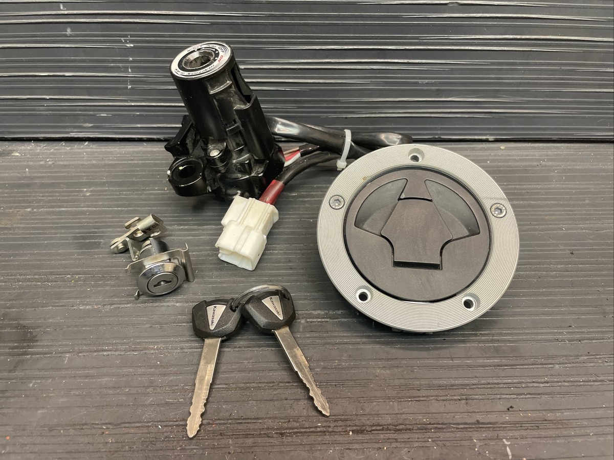 2022 Kawasaki Ninja ZX14R Lockset, ignition, gas cap seat lock OEM