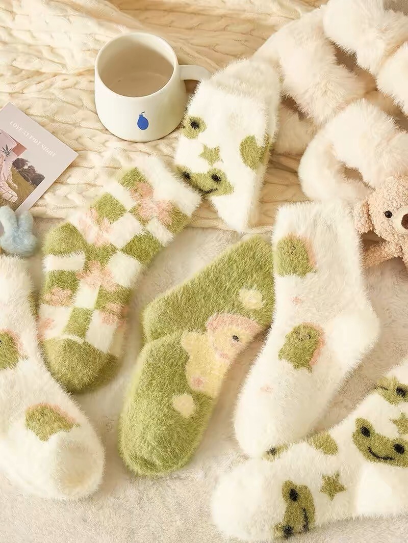 4 Pairs Women Socks Dinosaurs Frogs Soft Fluffy Cozy Bed Casual Winter Warm US