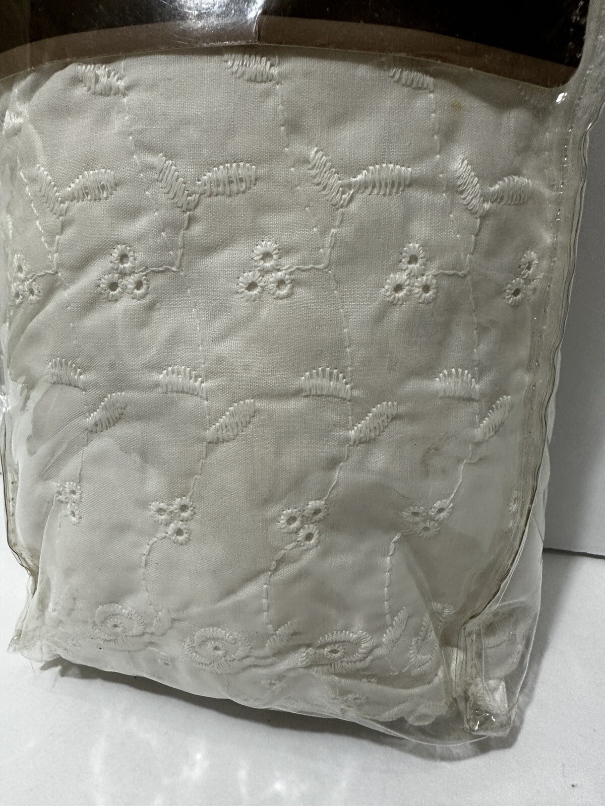 NEW Eyelet Ruffle Lace Twin Bed Skirt White Shabby Cottage Core Dust