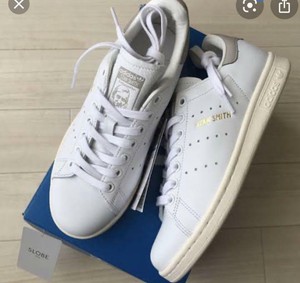 stan smith green and white