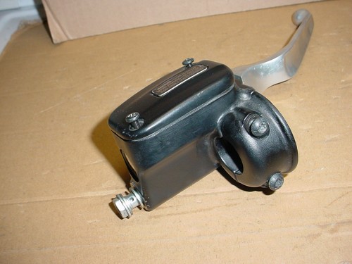 Harley Davidson 2015-2024 Softail Front Brake Master Cylinder 14859 - Picture 3 of 9