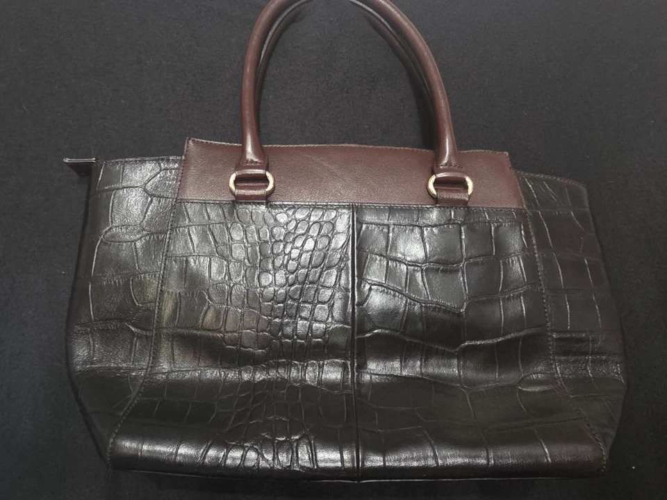 Bolso Cartera Bolso de Mano Antonio Melani Pasas/Cocodrilo Negro Cuero Repujado Precio de venta sugerido por el fabricante $239 Foto 3 de 4