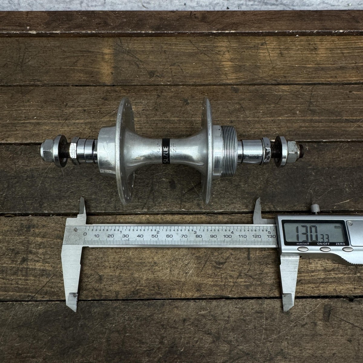 Vintage Suzue Sealed-Tech Rear Hub 36H Nutted High Flange Silver