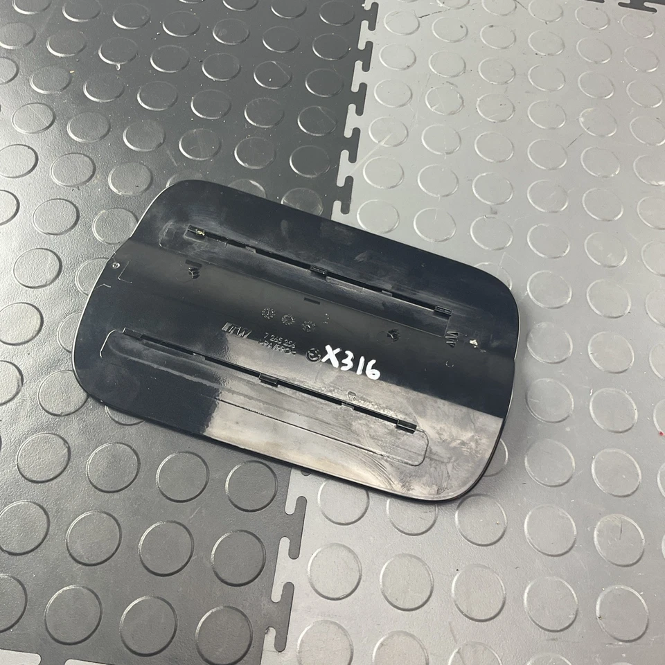 BMW X3 F25 2011-2017 tapa puerta tanque de combustible negro OEM Foto 3 de 4