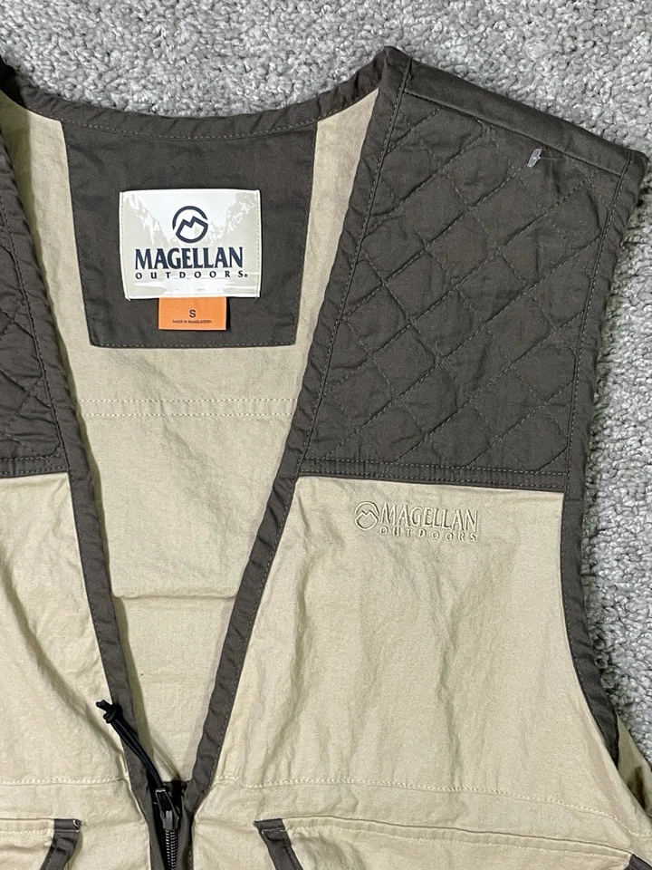 Magellan Outdoors Hunting Vest Mens Small Sleeveless Brown Beige Pockets - Image 2 of 4