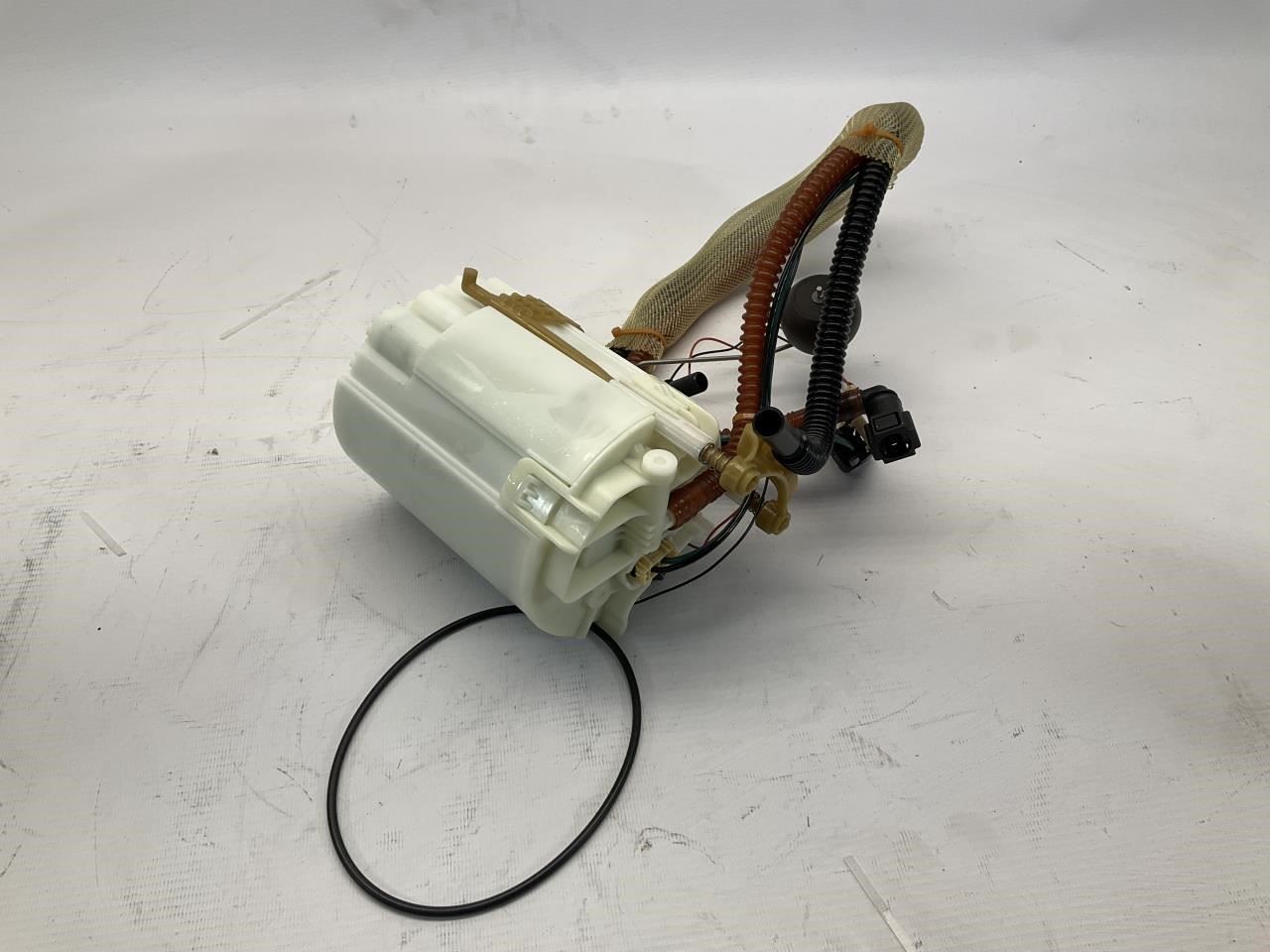 16-20 Ferrari GTC4 Lusso 6.3L Fuel Pump Tank Mounted Q