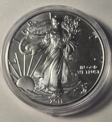 2011 Silver Eagle $1 Dollar 1oz Uncirculated .999 -In Capsule