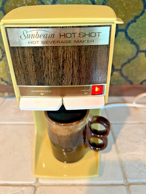 Vintage Sunbeam Hot Shot Beverage Maker Harvest Gold Working Wood Grain Retro