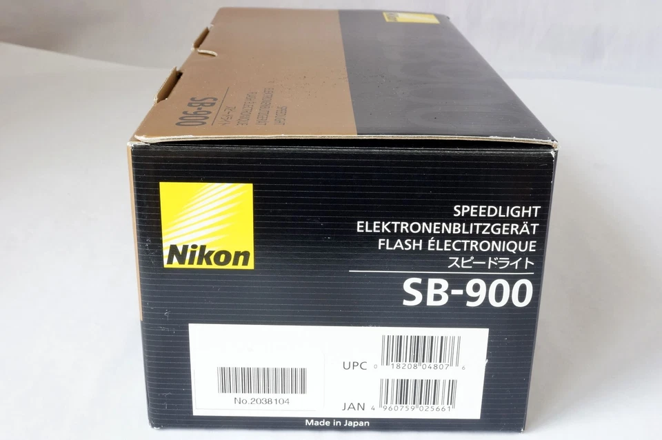 Nikon SB-900 AF Speedlight Flash for Nikon Digital SLR Cameras Brand New - Image 2 of 4