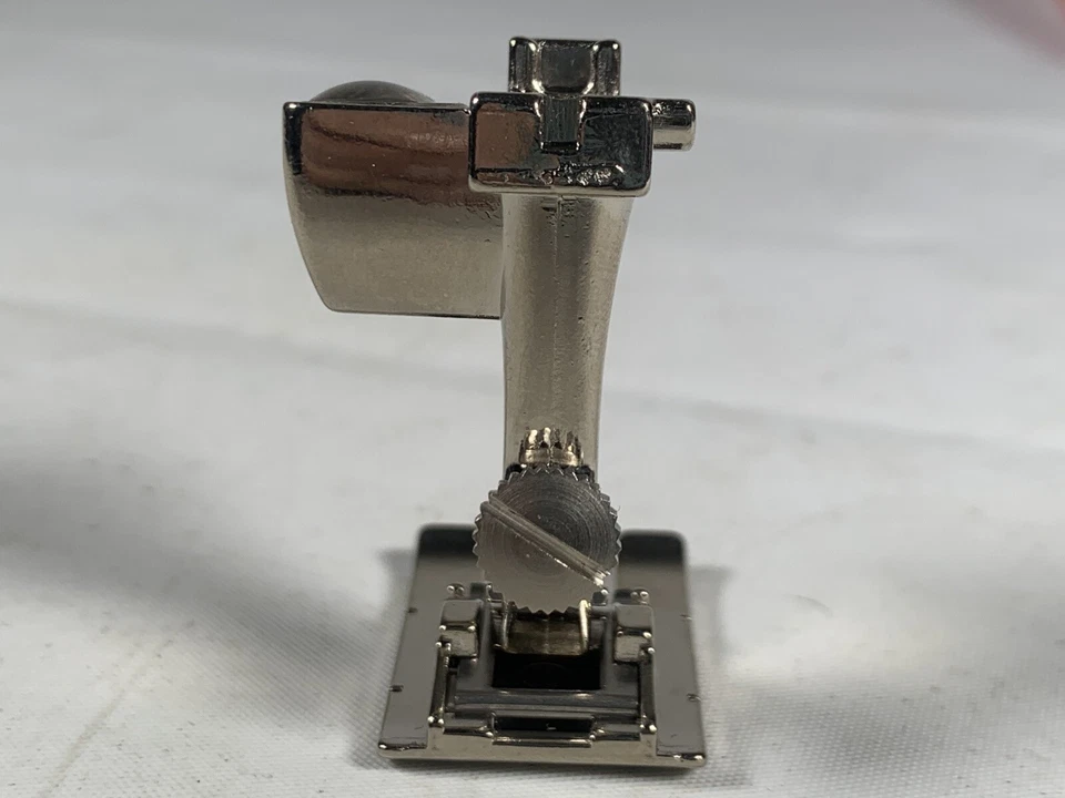 Genuine Bernina Open Toe Embroidery/Applique Foot #20C - Image 4 of 4