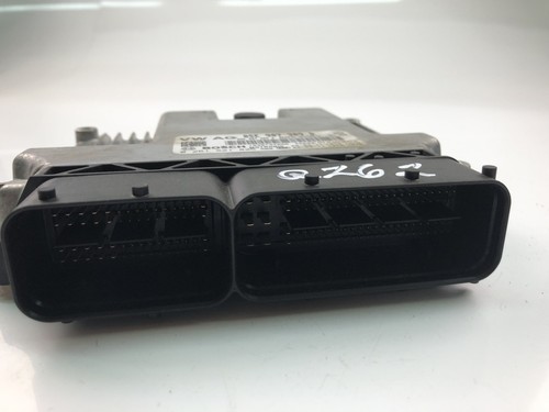 Q262 AUDI Engine Control Unit ECU 05E907309D 0261S21825 - Picture 3 of 4