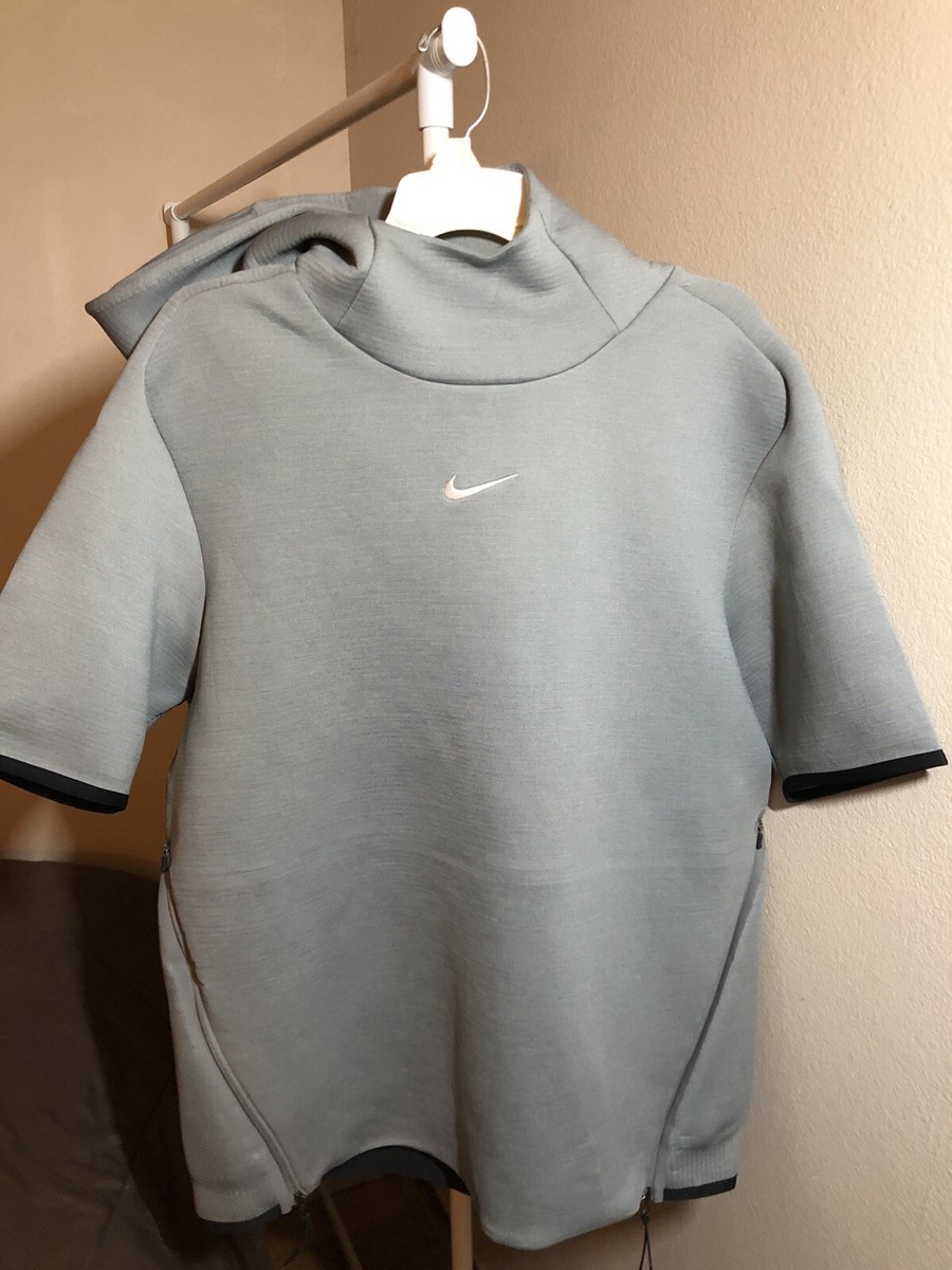 nike therma hoodie short sleeve