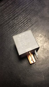 357911253 Relaismodul für VOLKSWAGEN GOLF