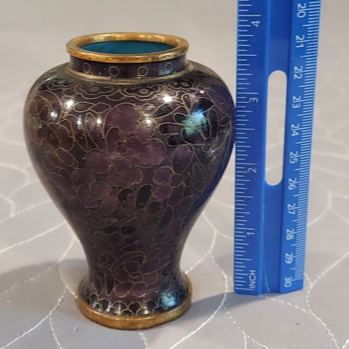 Chinese Cloisonne Burgundy Floral Gold Vase Approx. 3.75” Vintage - Picture 7 of 10