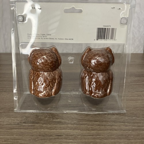2013 New Jo-Ann Stores Ceramic Brown Owls Salt & Pepper Shakers Holiday Inspire - Picture 5 of 10