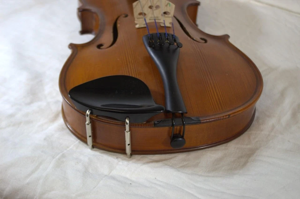 Bellafina Violin Outfit Niccolo ML-20 Half Moon Case/Brazilwood Bow 4/4 - Image 4 of 4