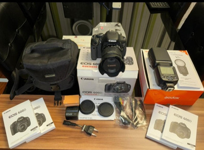 Canon EOS 600D DSLR Kamera Kit 18-55mm IS - Top Zustand