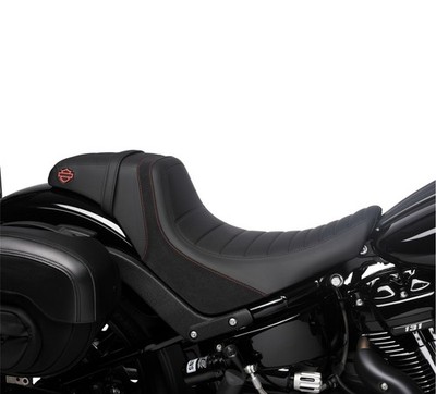 Harley-Davidson Switchback Sitz   rote Naht 52000786
