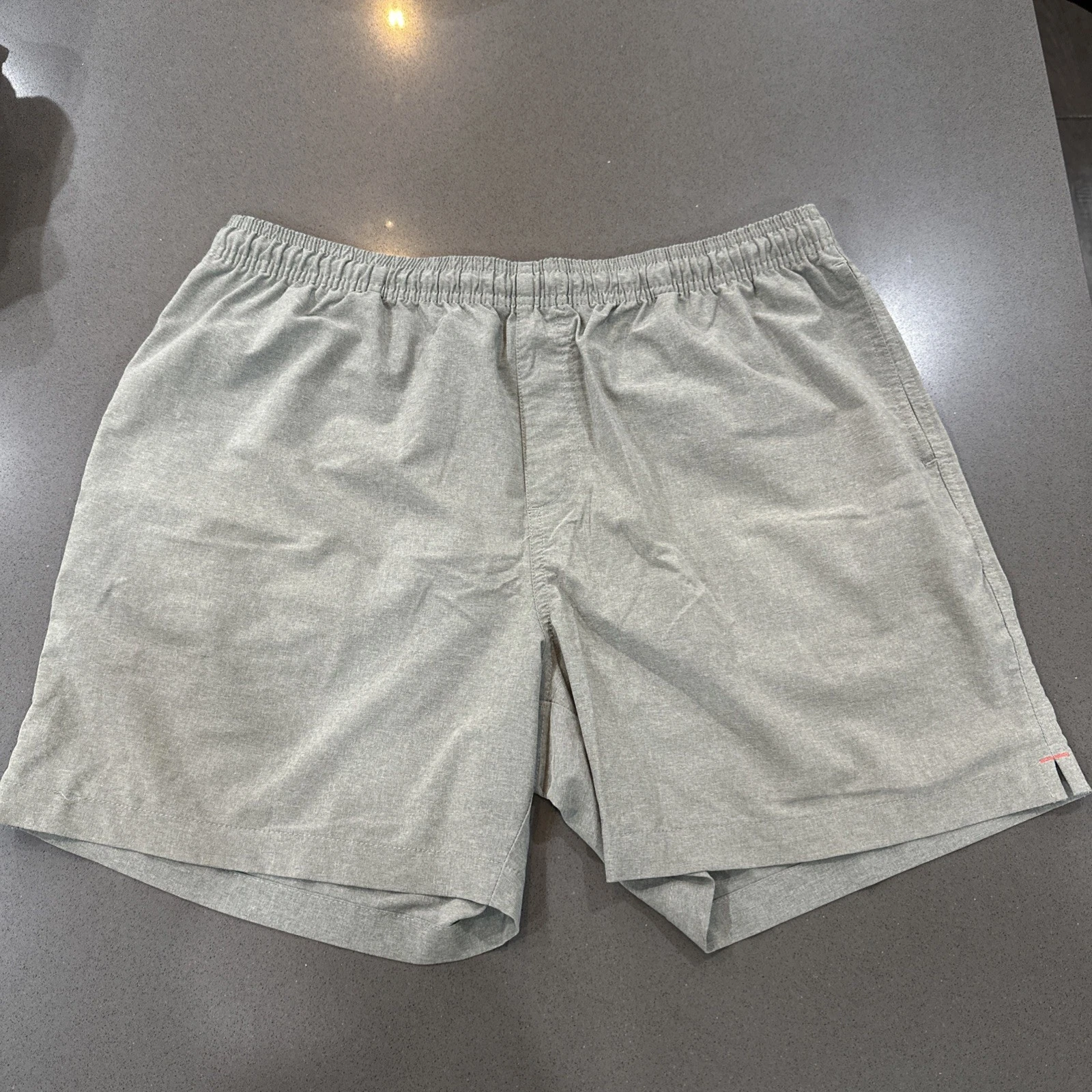 Chubbies Shorts Mens XL 5.5" Inseam Gray Elastic Waist Boomshakalaka Stretch