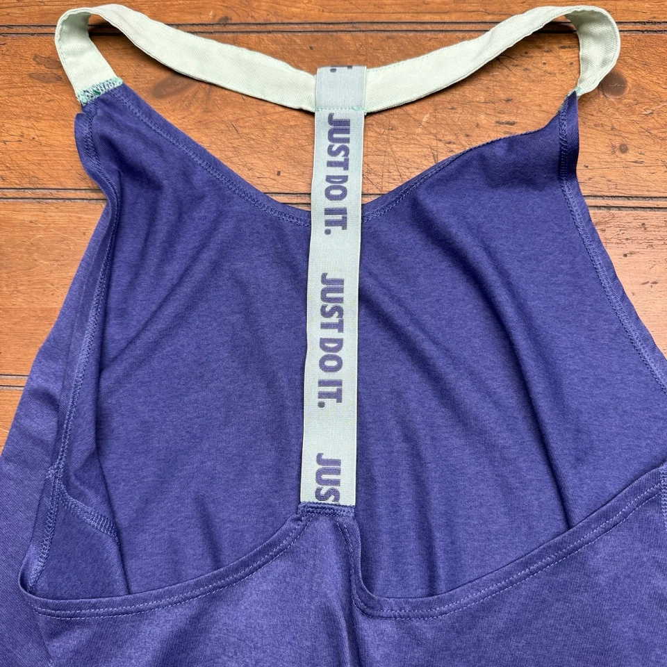 Camiseta sin mangas Nike Racerback para mujer pequeña "Just Do It" correas púrpura y verde EXCELENTE Foto 3 de 4