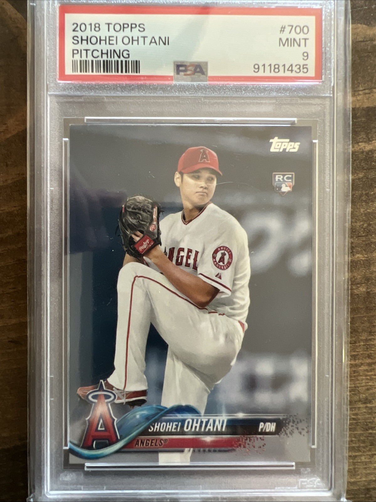 2018 Topps  - Shohei Ohtani #700 Pitching White Jersey (RC)