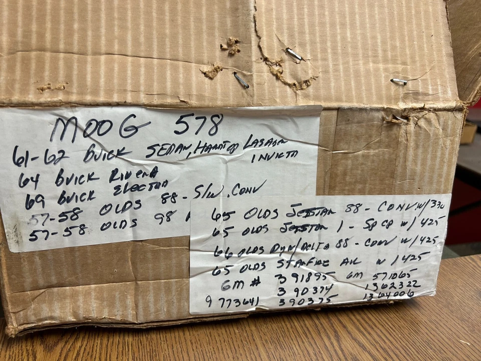 Muelles helicoidales delanteros GM OLDSMOBILE BUICK AÑOS 50 Y 60 NOS MOOG CS578 325 Foto 2 de 2