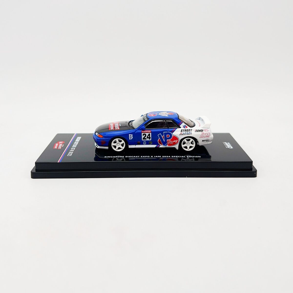 INNO64 1:64 Nissan GT-R R32 Singapore Diecast Expo X IAM INNO64 1:64 Nissan GT-R R32 Singapore Diecast Expo X IAM