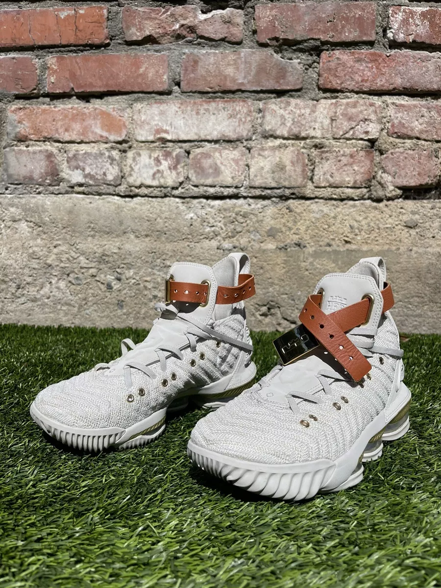 Lebron harlem shoes store