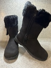 Makalu California Boots Tagged girls Size 2 fit Big Black with Faux Fur Lining