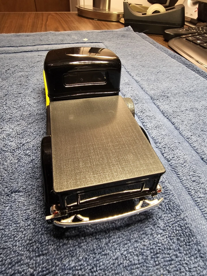 1937 Ford Pickup Model Car 1/24th Scale - Image 3 of 4