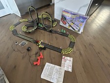 VINTAGE ARTIN GIANT DOUBLE LOOPS CORVETTE ELECTRIC POWER SLOT CAR RACING SET